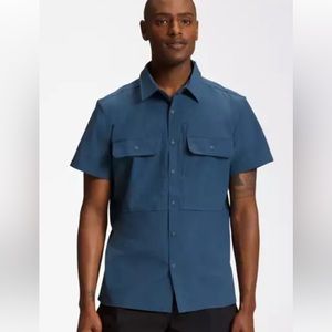 NWT THE NORTHFACE Men’s Sniktau Short-Sleeve Sun Shirt